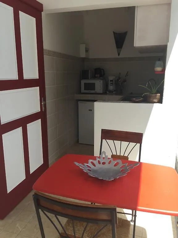 Holiday home Les Gites De Casita By Kreyol Animal Grand-Bourg